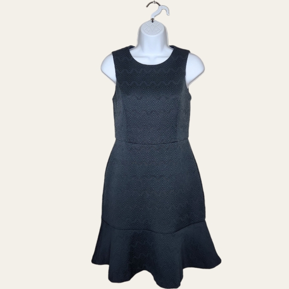 Banana Republic Factory Dresses & Skirts - Banana Republic Dark Green Textured Flounce Hem Sheath Dress